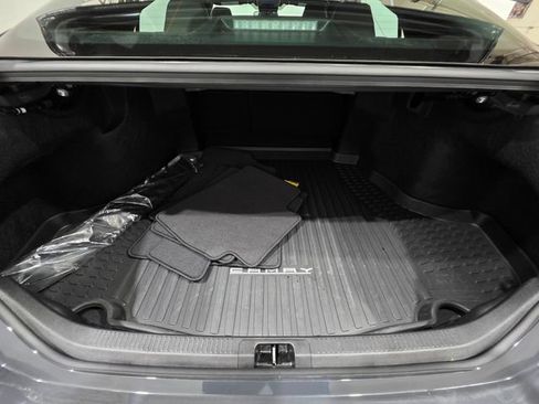 Used 2025 Toyota Camry SE AWD/4WD image 21