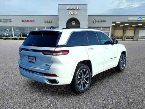 Certified 2023 Jeep Grand Cherokee Overland w/ Advanced Protech Group III AWD/4WD image 3