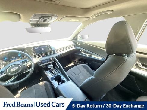 Used 2021 Hyundai Elantra SEL w/ Convenience + Premium Package FWD image 30
