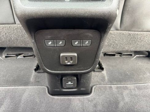 Used 2022 Chevrolet Equinox Premier image 45