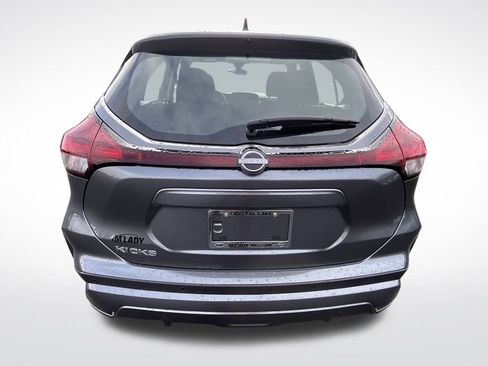 Certified 2025 Nissan Kicks Play S image 19