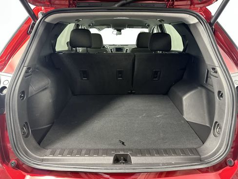 Used 2024 Chevrolet Equinox LT FWD image 9
