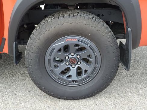 Used 2025 Nissan Frontier PRO-4X w/ Interior Protection Package AWD/4WD image 11