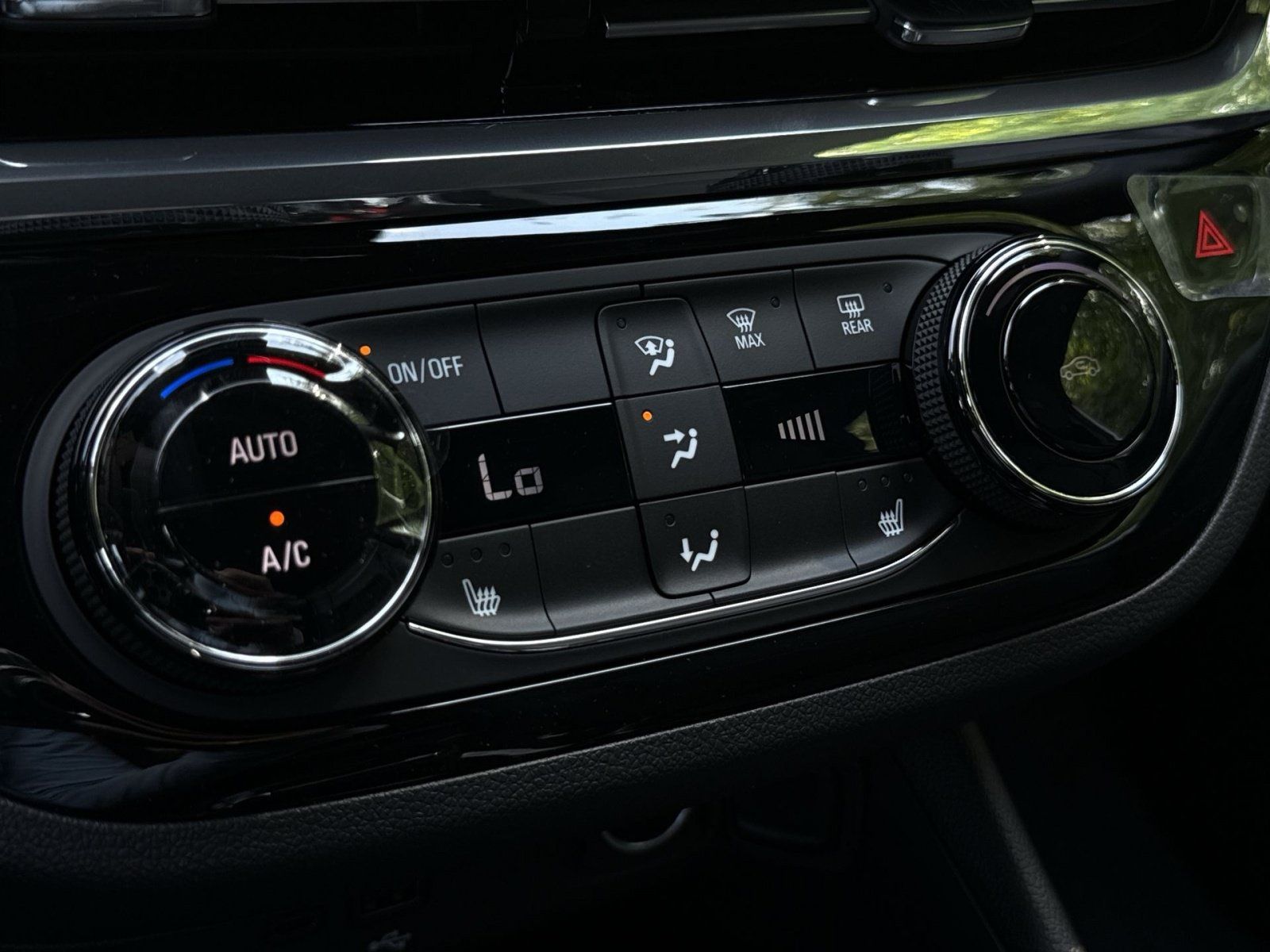 New 2026 Buick Envista Sport Touring w/ Convenience I Package FWD image 20