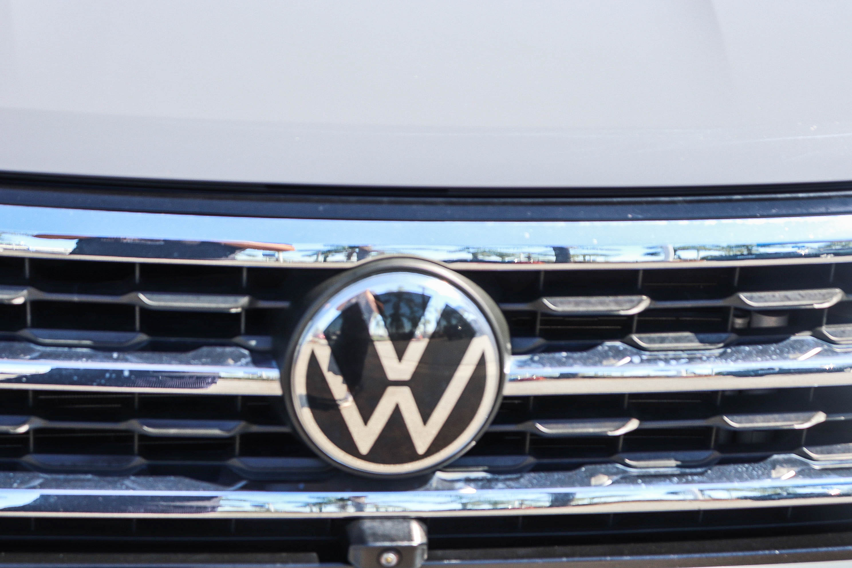 Used 2021 Volkswagen Atlas Cross Sport SEL Premium R-Line AWD/4WD image 4