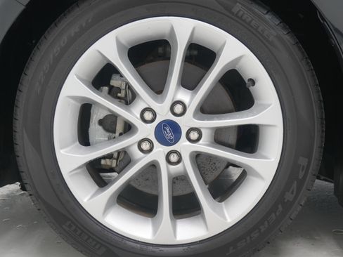 Used 2019 Ford Fusion SE FWD image 29