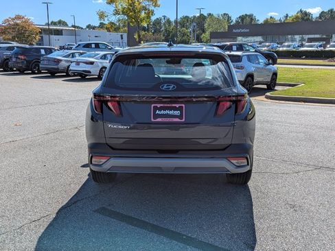 New 2026 Hyundai Tucson SE image 6
