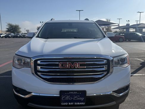 Used 2019 GMC Acadia SLT image 2