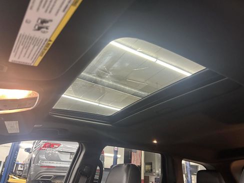 Used 2020 Jeep Grand Cherokee Limited image 20