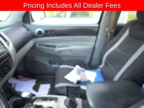 Used 2015 Toyota Tacoma 4x4 Double Cab w/ TRD Sport Package image 3