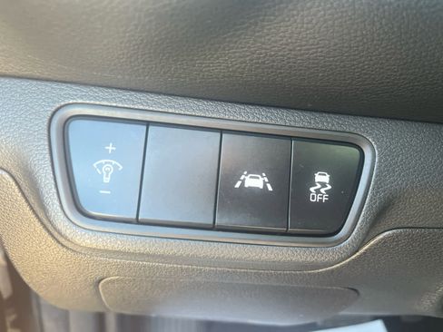 Used 2019 Kia Forte LXS image 13