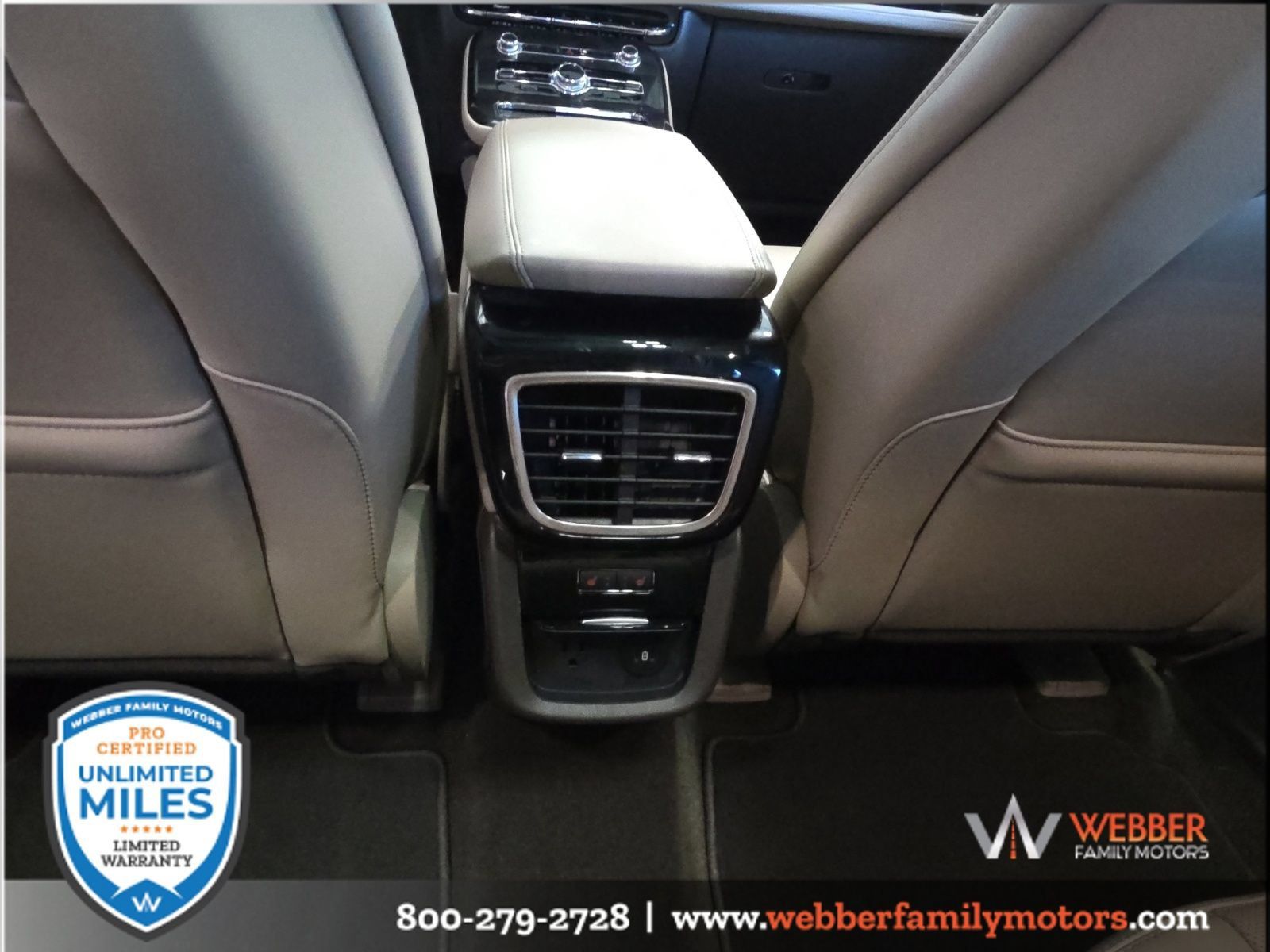 Used 2023 Lincoln Nautilus Reserve w/ Luxury Package AWD/4WD image 16