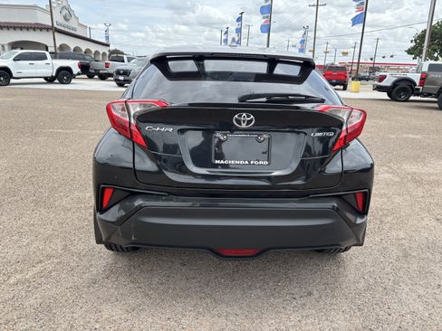 Used 2021 Toyota C-HR Limited FWD image 3