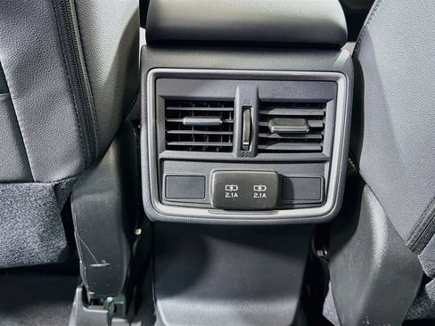 Used 2023 Subaru Forester Premium AWD/4WD image 26