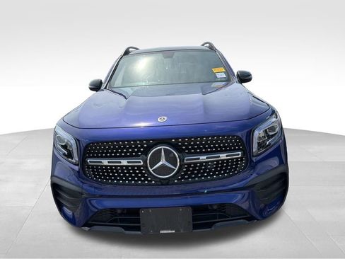 Used 2023 Mercedes-Benz GLB 250 4MATIC image 2