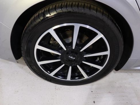 Used 2020 Lincoln Continental Reserve image 42