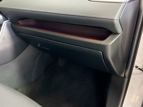 Used 2022 Toyota RAV4 Limited image 35