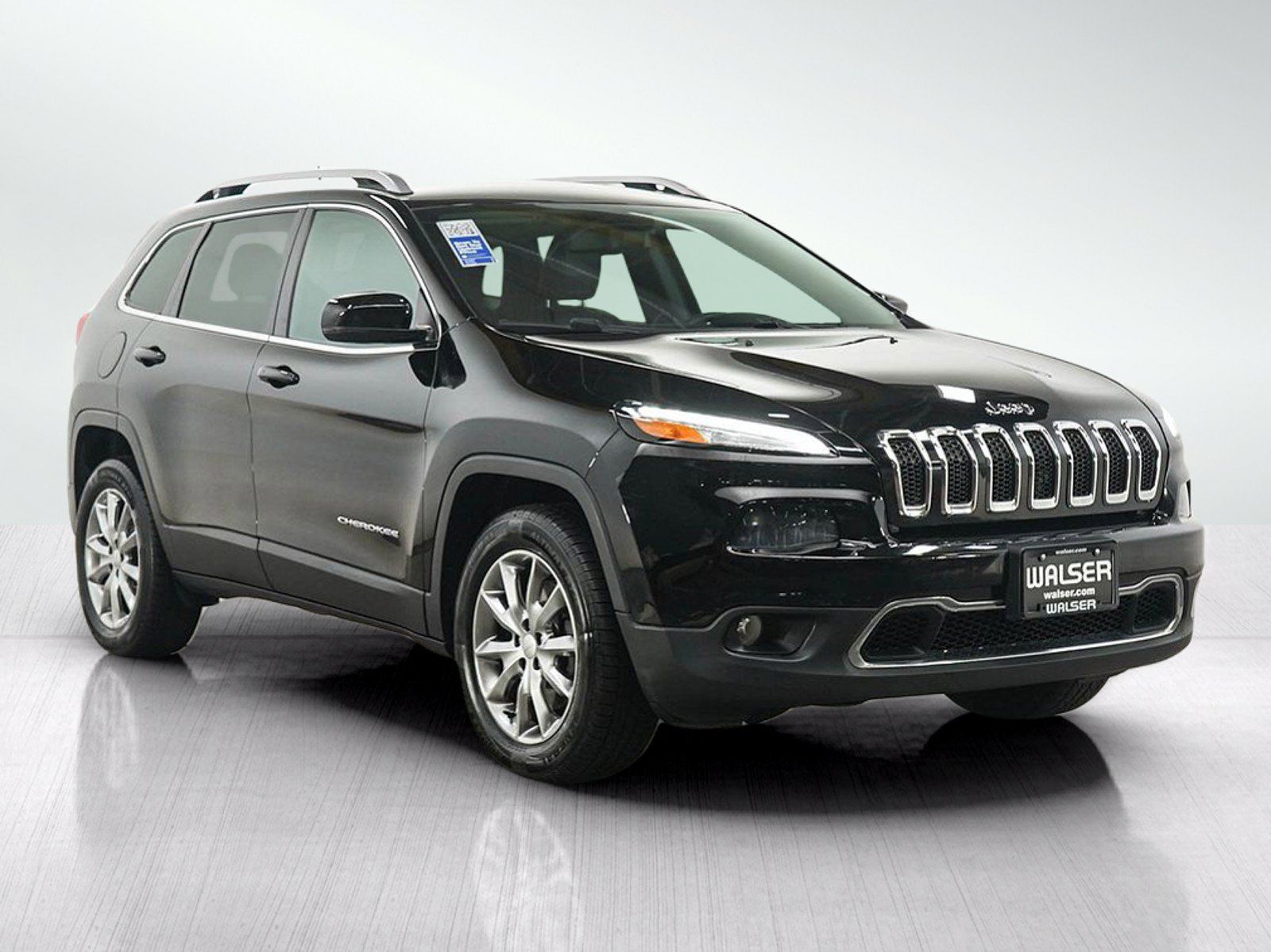 Used 2018 Jeep Cherokee Limited AWD/4WD image 7