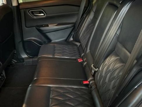Used 2023 Nissan Rogue Platinum w/ Platinum Premium Package AWD/4WD image 18