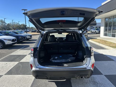 Used 2025 Subaru Forester Touring w/ Touring Package image 5