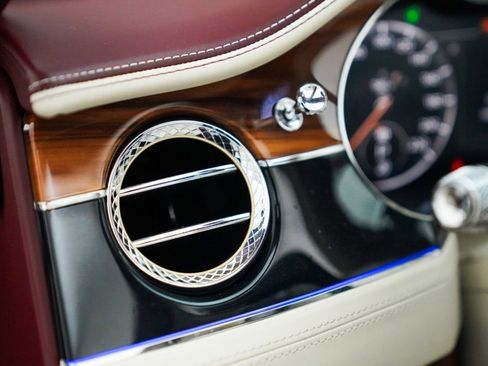 Used 2020 Bentley Continental GT image 22