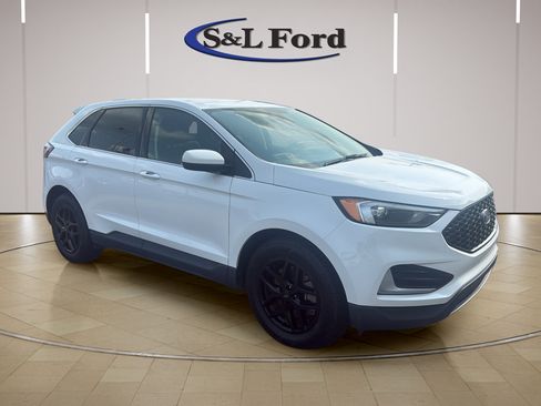 Certified 2024 Ford Edge SEL AWD/4WD image 11