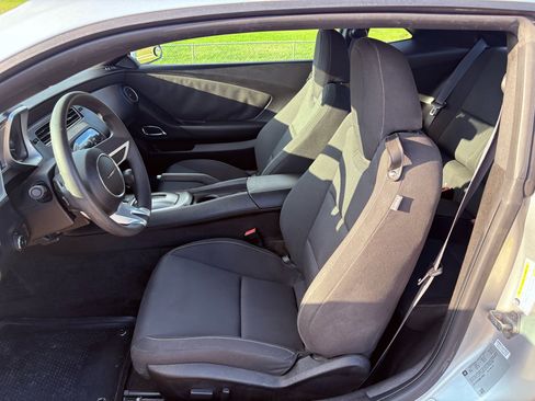 Used 2011 Chevrolet Camaro LT image 37