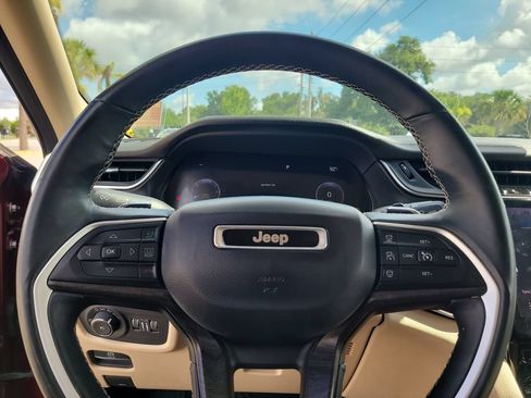 Used 2021 Jeep Grand Cherokee L Limited RWD image 31
