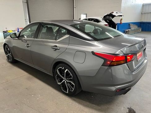 Used 2023 Nissan Altima 2.5 SR FWD image 5