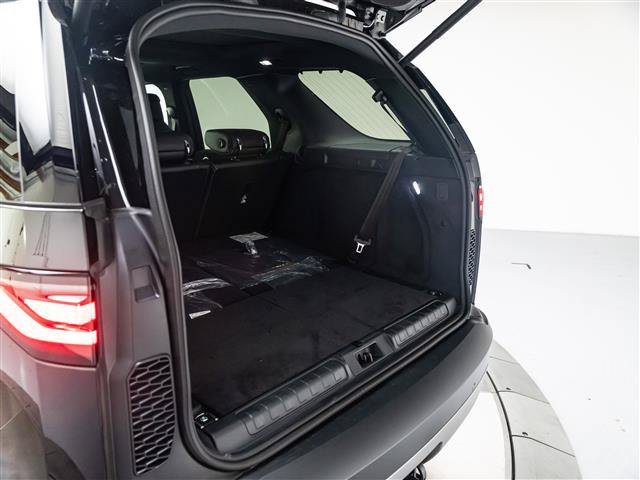 New 2026 Land Rover Discovery S AWD/4WD image 32