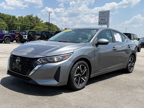 Used 2024 Nissan Sentra SV FWD image 3