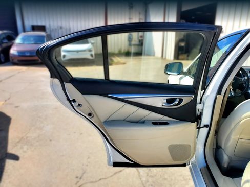 Used 2015 INFINITI Q50 Premium w/ Navigation Package RWD image 23