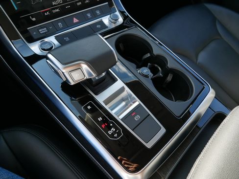 Used 2024 Audi Q7 Premium Plus image 24