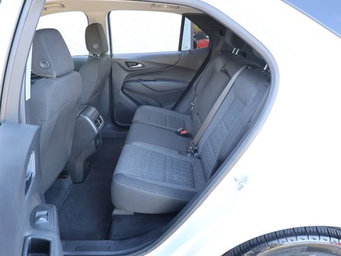 Used 2022 Chevrolet Equinox LT image 21