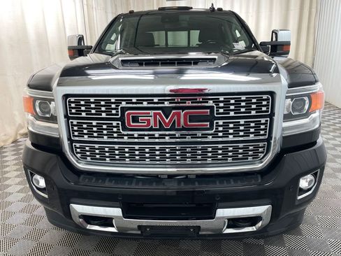 Used 2018 GMC Sierra 3500 Denali AWD/4WD image 19
