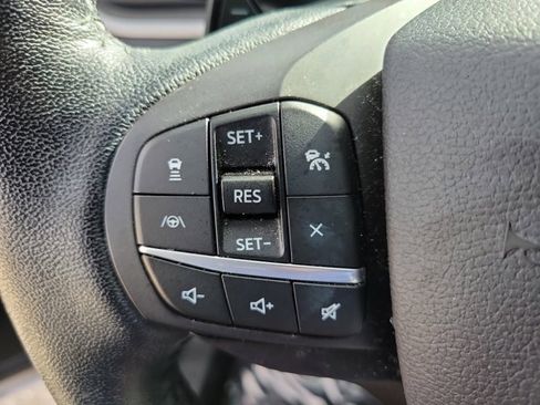 Used 2020 Ford Explorer XLT w/ Equipment Group 202A image 22