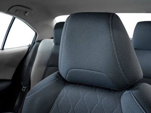 Used 2021 Toyota Corolla LE image 34