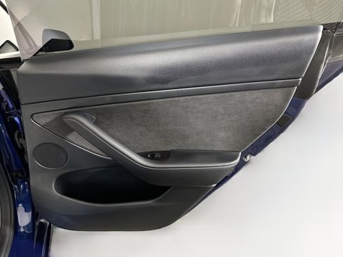 Used 2023 Tesla Model 3 Standard Range image 30