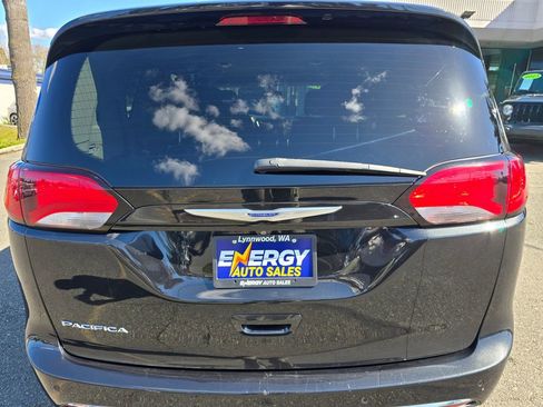 Used 2019 Chrysler Pacifica Touring Plus FWD image 13