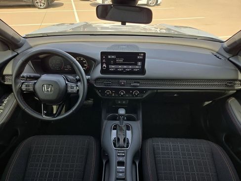 Used 2026 Honda HR-V Sport image 13