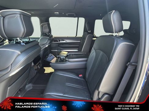 Used 2024 Jeep Grand Wagoneer Series II w/ Quick Order Packagew 28T AWD/4WD image 25