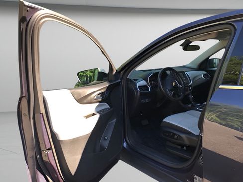 Used 2018 Chevrolet Equinox LT AWD/4WD image 16