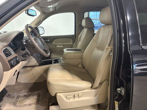 Used 2010 Chevrolet Tahoe LT w/ Luxury Package AWD/4WD image 10