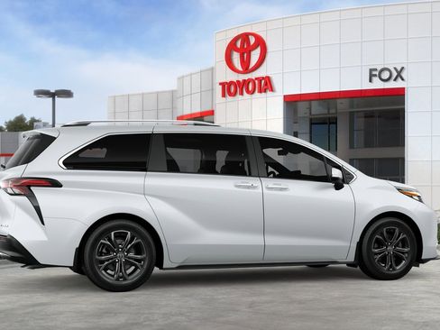 New 2026 Toyota Sienna Platinum AWD/4WD image 34