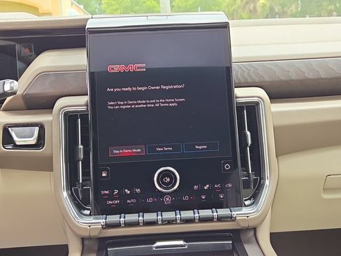 New 2026 GMC Yukon Denali w/ Denali Reserve Package AWD/4WD image 30
