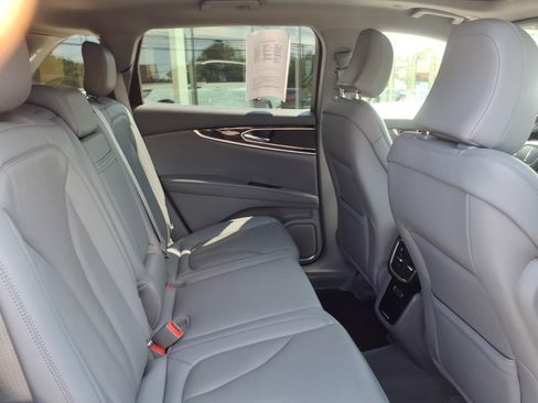 Certified 2022 Lincoln Nautilus Reserve AWD/4WD image 12