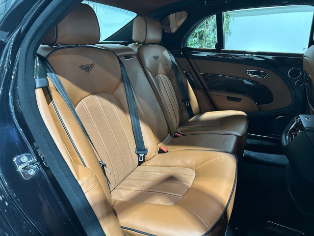 Used 2011 Bentley Mulsanne RWD image 51