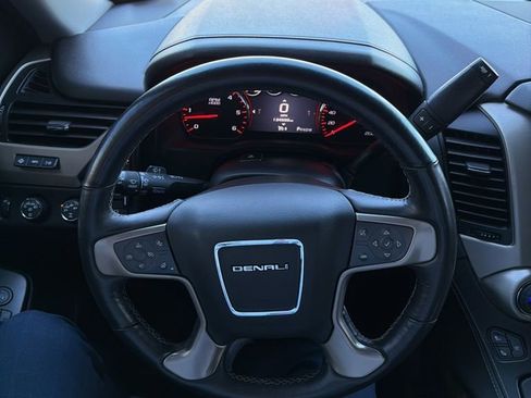 Used 2016 GMC Yukon Denali image 16