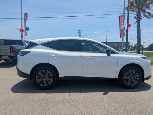 Used 2025 Nissan Murano SL AWD/4WD image 2