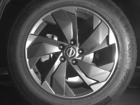 Used 2025 Nissan Rogue SV AWD/4WD image 12